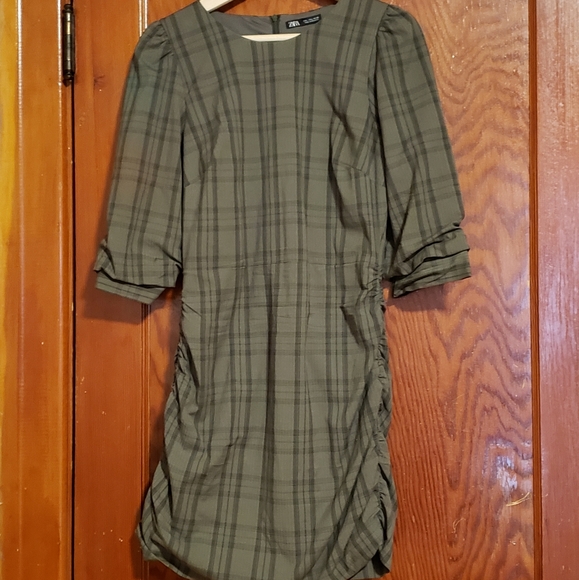 Zara Dress - Picture 2 of 4